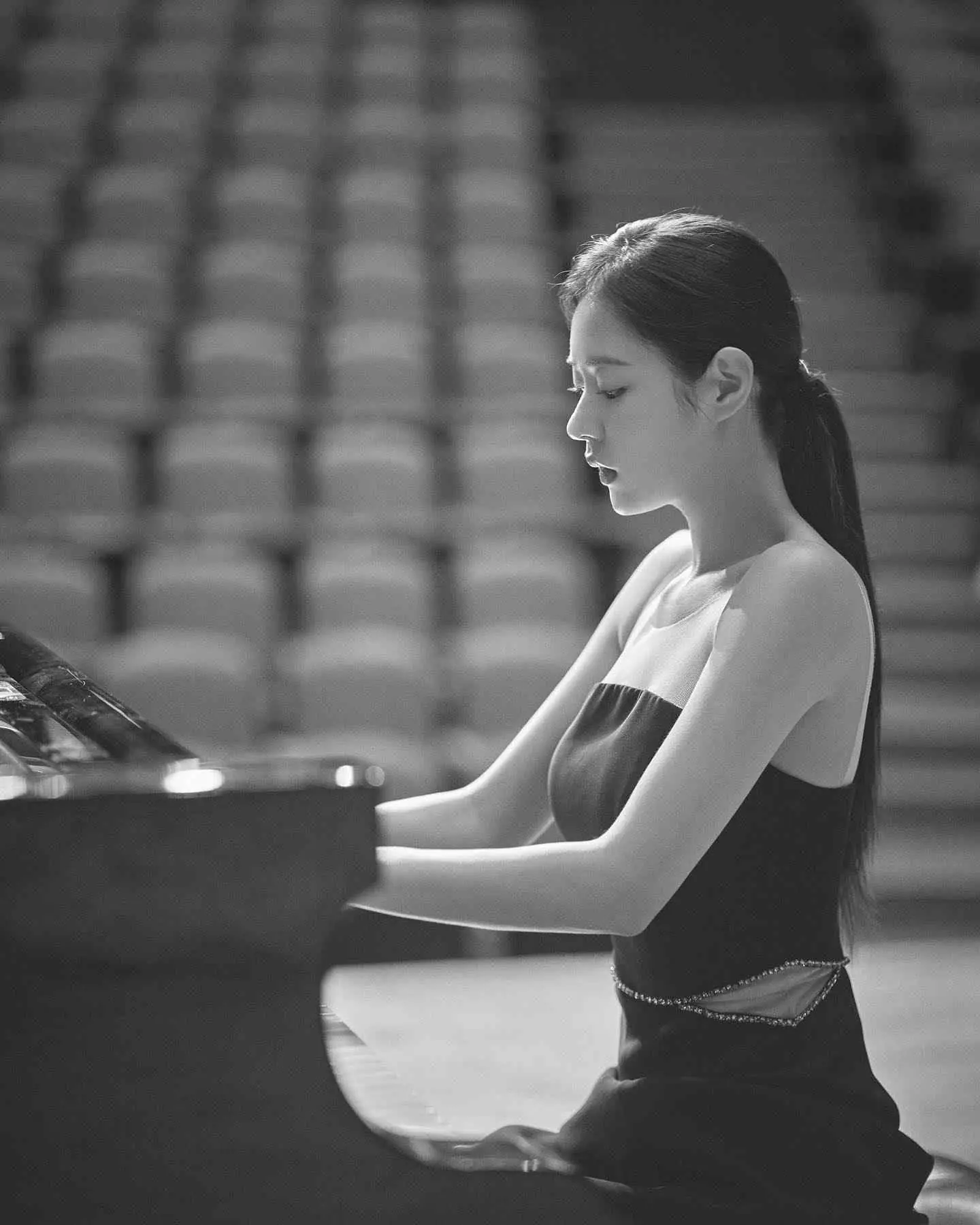 Shin Seul Ki (Single's Inferno) - shin-seul-ki-singles-inferno-sexy-3.webp
